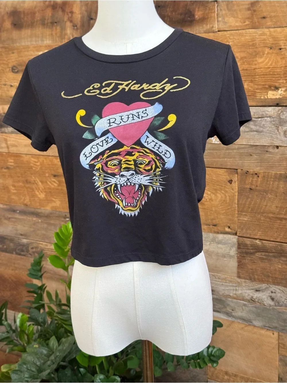 Ed Hardy Tiger Heart Love Runs Wild Graphic Crop Top Black Womens Size Large Tee